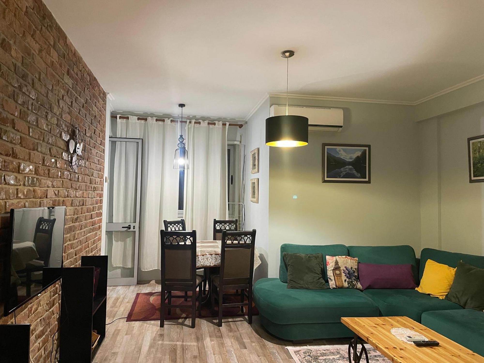 Bricks Apartment Near Pazari I Ri Tirana Exterior foto
